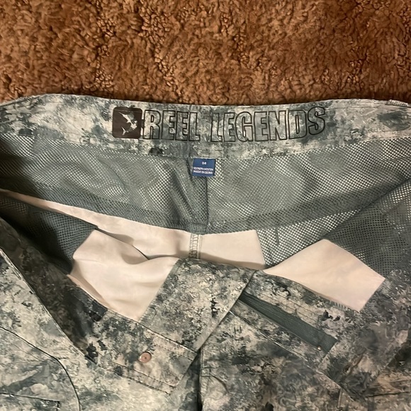 Men’s pair of real legend size 34 board shorts - Picture 2 of 2